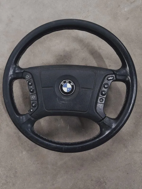 BMW E39 monitoimiratti