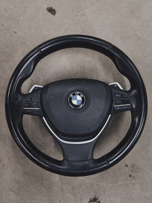 BMW F10/F11 monitoimiratti