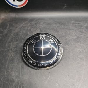 BMW 82mm merkki, Musta performance