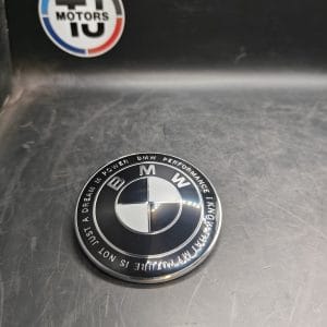 BMW 82mm merkki, Musta valkoinen performance